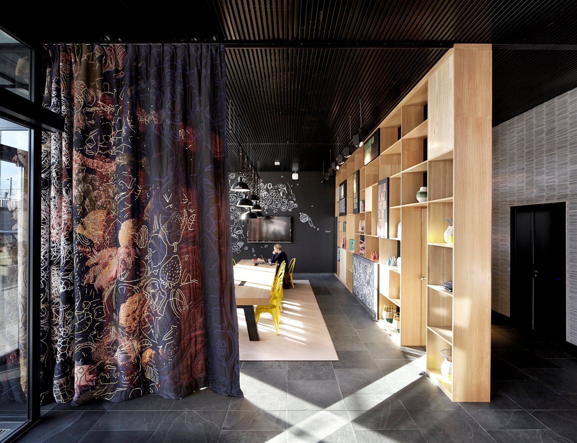 bureaucreneau_cafesanoma_fotoarnejennard.jpg